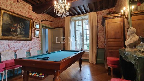 Ravissant hôtel particulier ISMH restauré dans la Manche.