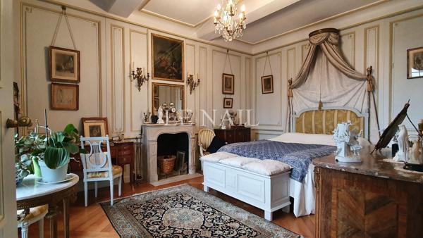 Ravissant hôtel particulier ISMH restauré dans la Manche.
