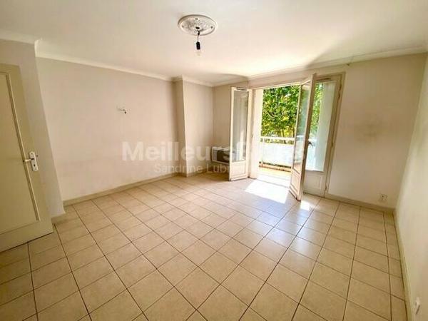 AUCH Centre-ville - T3 lumineux de 73m2 avec balcon et ascenseur