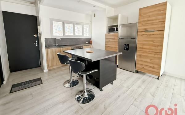 Appartement à vendre    2 pièces • 43 m2 Toulon