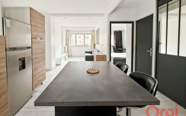 Appartement à vendre    2 pièces • 43 m2 Toulon