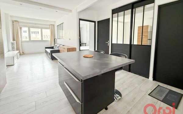 Appartement à vendre    2 pièces • 43 m2 Toulon
