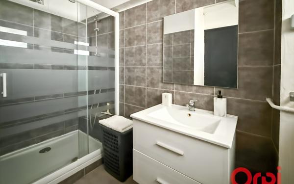 Appartement à vendre    2 pièces • 43 m2 Toulon