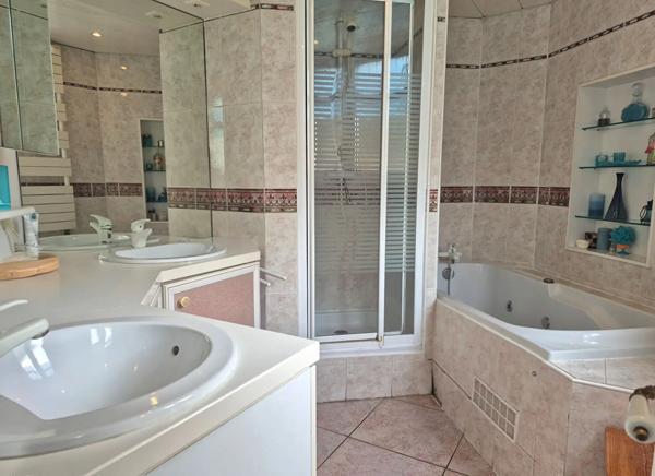 Maison à vendre 6 pièces 181m² Boulogne-sur-Mer (62200)