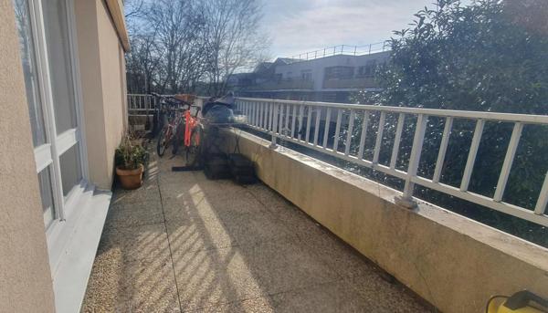 Vente                                                      Appartement
                        
                     4 pièces                      78 m2                     à Combs-la-Ville