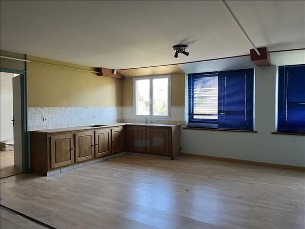 Immeuble à vendre |  Saint-Junien |  391 m²