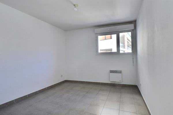LE ROUET-13008-APPARTEMENT MARSEILLE 3 PIECES-TERRASSE-CAVE-PARKING