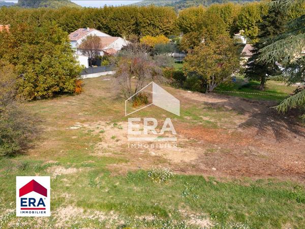 Terrain constructible viabilisé 600 m2