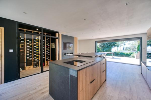 Vente Maison de luxe Saint-Palais-sur-Mer 7 Pièces 290 m²