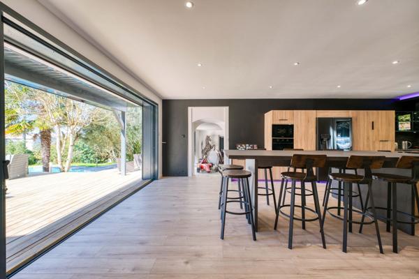 Vente Maison de luxe Saint-Palais-sur-Mer 7 Pièces 290 m²