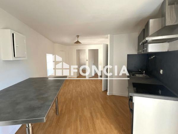 Location Appartement 2 pièces 42 m² - 1 RUE SAINT JEAN Anse 69480