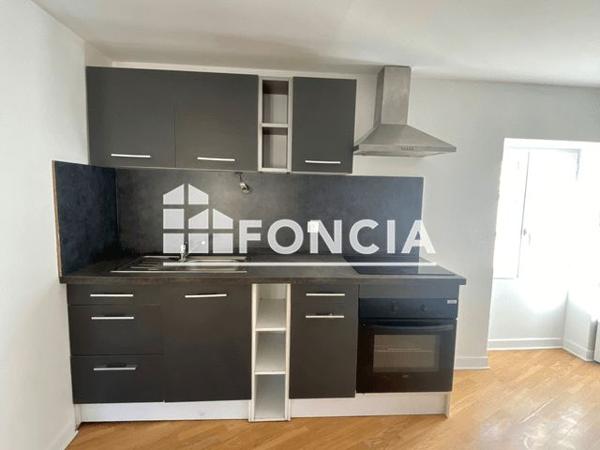 Location Appartement 2 pièces 42 m² - 1 RUE SAINT JEAN Anse 69480