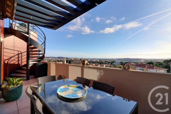 Appartement T4 à vendre  4 pièces - 114 m2 FREJUS - 83