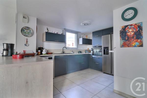 Appartement T4 à vendre  4 pièces - 114 m2 FREJUS - 83
