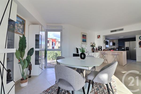 Appartement T4 à vendre  4 pièces - 114 m2 FREJUS - 83
