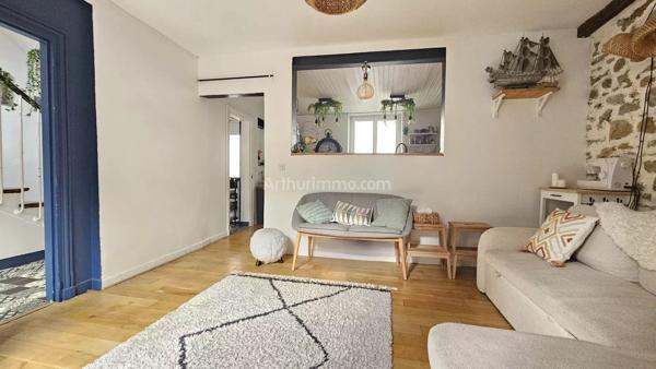 Vente                                                      Maison
                        
                     7 pièces                      205 m2                     à Montlhéry