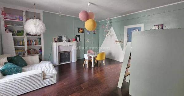 Vente                                                      Maison
                        
                     7 pièces                      205 m2                     à Montlhéry