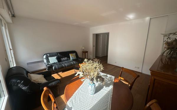 Appartement à vendre    2 pièces • 51,18 m2 Paris 20