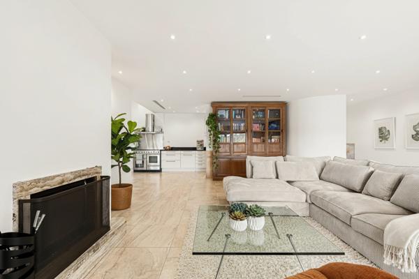 EXCLUSIVITÉ – VILLA de 300m² À BIOT avec piscine et vue imprenable