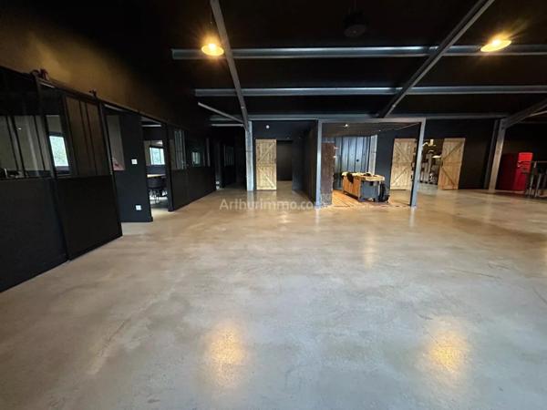 Location Bureau 6 pièces 400 m2 à Gémenos