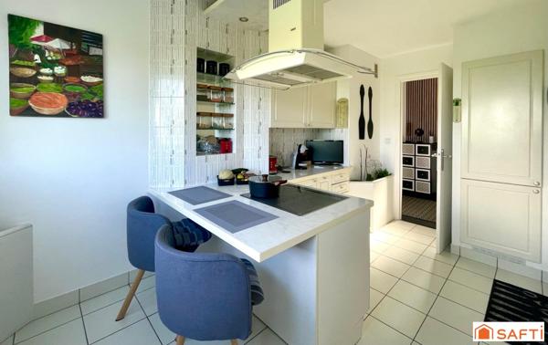 Rue Albert 1er. 101 m2. Garage ind fermé. Cave