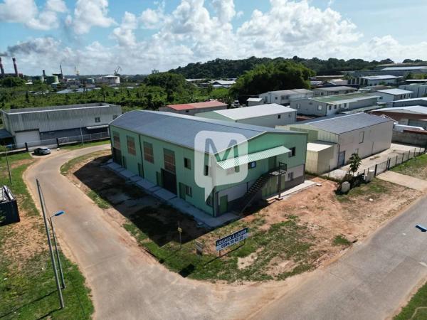 Dpt Guyane (973), à louer REMIRE-MONTJOLY local entrepôt de 863 m² avec mezzanine