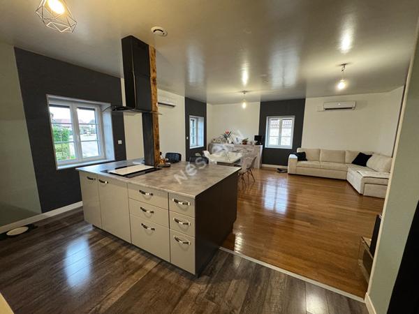 Ensemble immobilier à Saint Christophe En Bresse 8 pièces - 367 000€