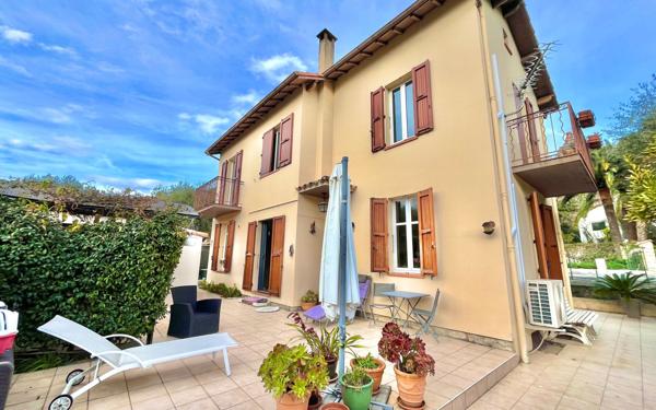 Maison à vendre    5 pièces •  Cannes