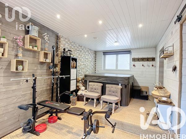 Immeuble à vendre 216 m² Condé-Sainte-Libiaire