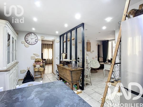 Immeuble à vendre 216 m² Condé-Sainte-Libiaire