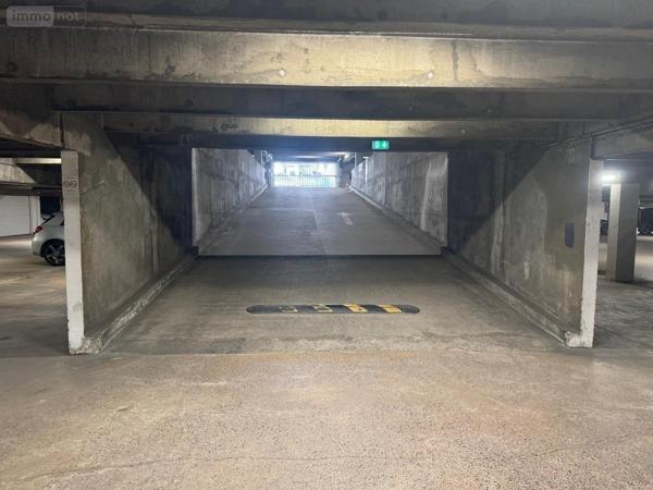 Garage - Parking à louer à Lille dans le Nord (59800), ref : 59007-L81   
Centre