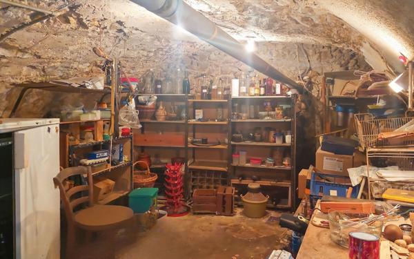 Maison à vendre    3 pièces •  Saint-Martin-de-Brômes