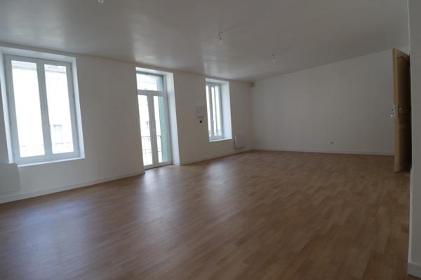 Maison à vendre 7 pièces MAURIAC (15)