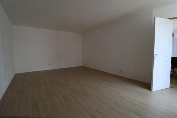 Maison à vendre 7 pièces MAURIAC (15)