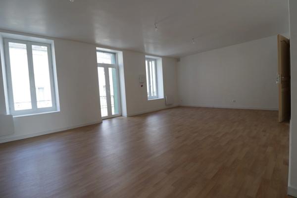 Maison à vendre 7 pièces MAURIAC (15)