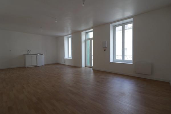 Maison à vendre 7 pièces MAURIAC (15)