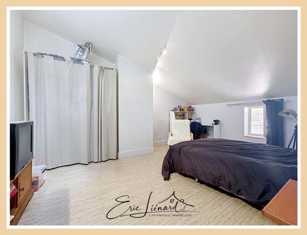 Maison à vendre 8 pièces NANTEUIL (79)