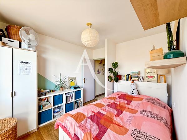 Appartement Fontenay Le Fleury 3 pièce(s) 66 m2