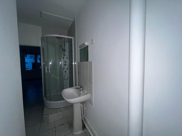 TYPE 3 SCETEUR ST REMI AVEC PARKING