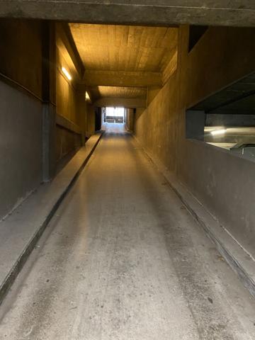 Parking / box Paris 17.1 m2