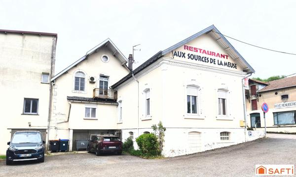 Rare, ce bel ensemble commercial comprenant un vaste restaurant traditionnel réputé et son appartement de fonction