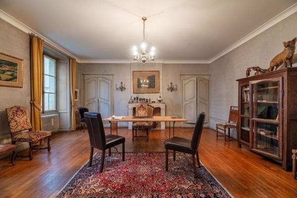 Vente Maison de luxe Nontron 10 Pièces 372 m²
