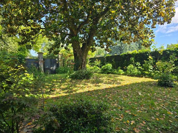 Vente Maison de luxe Nontron 10 Pièces 372 m²