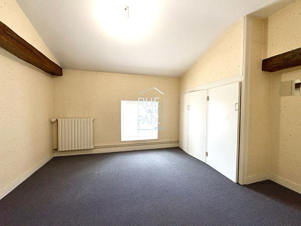86190 VOUILLE Immeuble Vouille