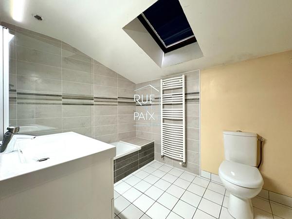 86190 VOUILLE Immeuble Vouille
