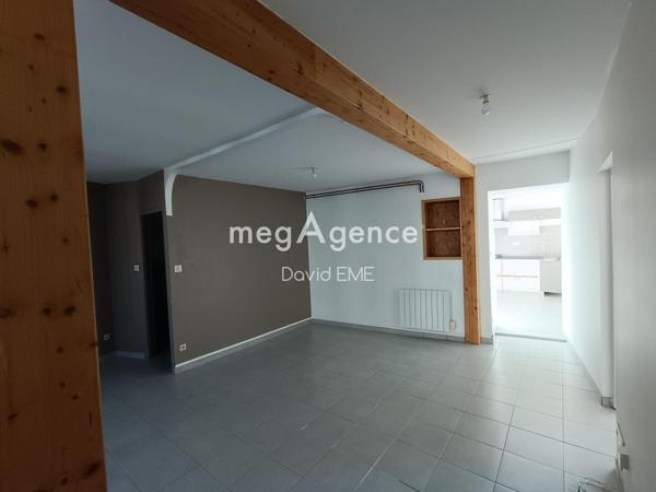 Immeuble à AIZENAY, 85190 - 136m²