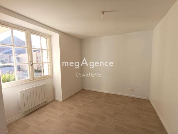 Immeuble à AIZENAY, 85190 - 136m²