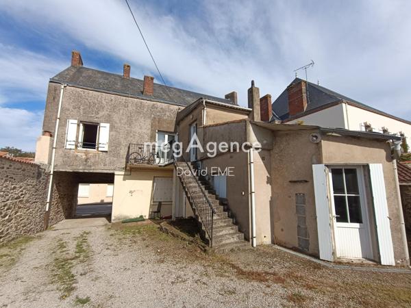 Immeuble à AIZENAY, 85190 - 136m²