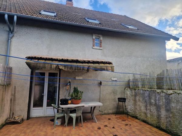 MAISON 5 CHAMBRES avec garage et terrain