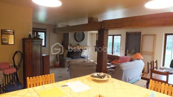 Maison traditionnelle de 219 m²